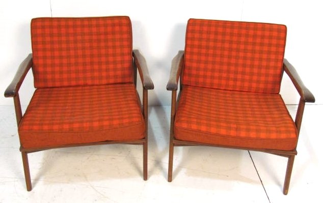Pair SCANDINAVIAN DESIGN LOUNGE CHAIRS: Good condition. 21"h. x 26 1/2"w. x 28"d.