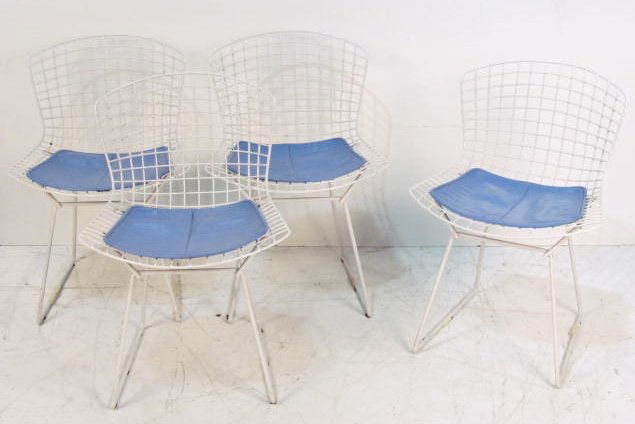 4 HARRY BERTOIA for KNOLL WIRE CHAIRS: Some wear to finish coats. Two breaks in frame. 30 1/2"h. x 21"w. x 20"d.