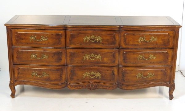 HENREDON VILLANDRY FRENCH PROVENCIAL STYLE TRIPLE: Excellent condition. 33 1/2"h. x 72"w. x 21"d.