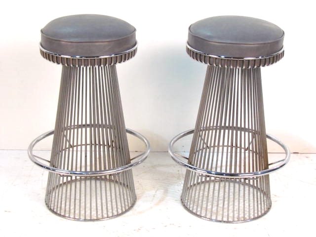 Pair WARREN PLATNER STYLE BAR STOOLS: Minor surface pitting. Very good condition. 29 1/2"h. x 20"diam.