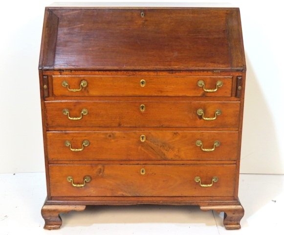 18th c. AMERICAN MAHOGANY SLANT FRONT DESK: Small damages and wear. Good condition. 44"h. x 41 1/2"w. x 21 3/4"d.