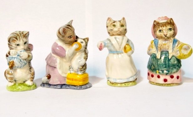 4 ROYAL DOULTON BEATRIX POTTER FIGURINES "TABITHA: Very good condition. Largest 4"h.