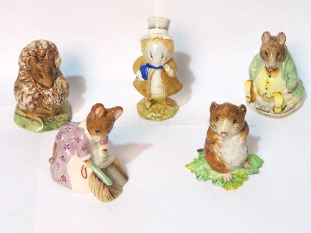 5 ROYAL DOULTON BEATRIX POTTER FIGURINES "AMICABLE: Very good condition. Largest 4"h.