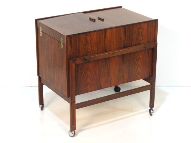 ARREBO MOBLER DANISH MODERN ROSEWOOD BAR CART: Very good condition. 27 1/4"h. x 27 1/2"w. x 18 3/4"d.