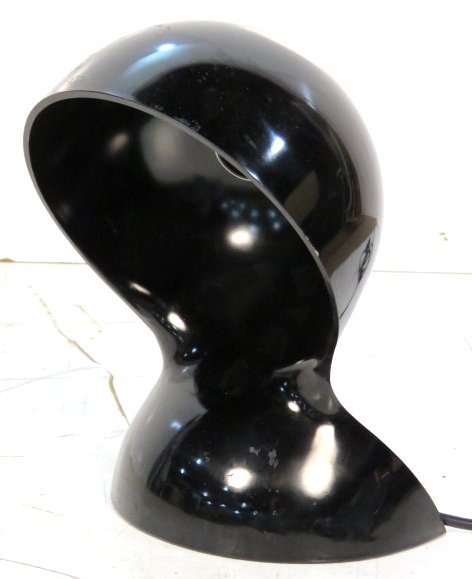 VICO MAGISTRETTI for ARTEMIDE DALU TABLE LAMP: Molded black plastic. 11"h.