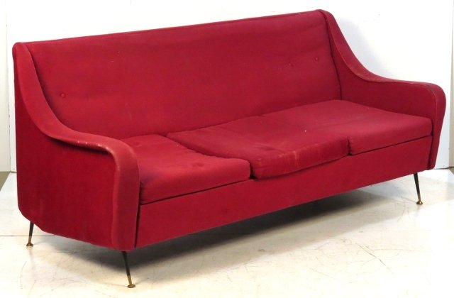 ITALIAN MODERN IRON LEG DAYBED: Black iron legs. 35 1/2"h. x 81 1/4"w. x 33 1/2"d.