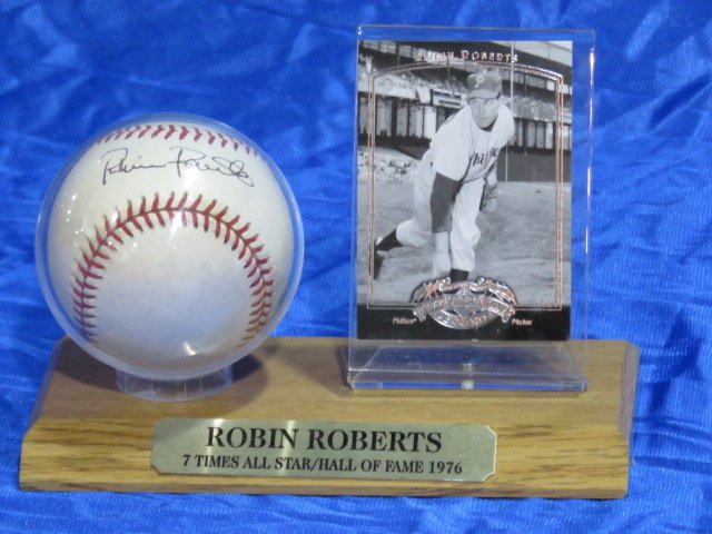 ROBIN ROBERTS PHILADELPHIA PHILLIES AUTOGRAPHED: COA included. Damage to ball holder.