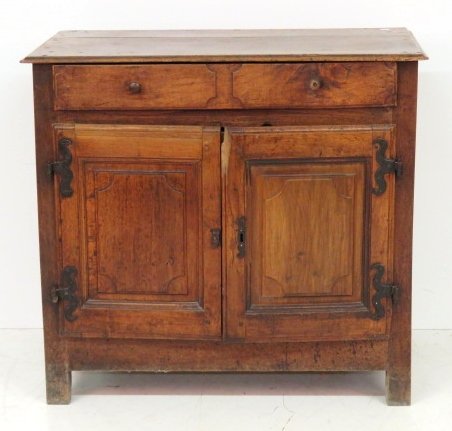 18th c. CONTINENTAL WALNUT CUPBOARD (1 of 9)