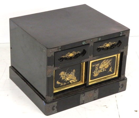 CHINESE PAINT DECORATED BLACK LACQUERED CHEST (1 of 4)