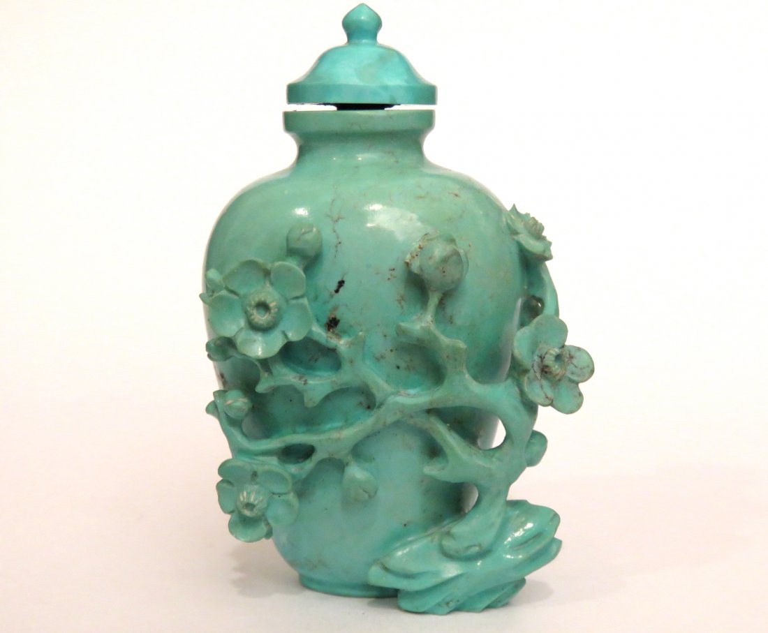 CHINESE CARVED TURQUOISE SNUFF BOTTLE (1 of 10)