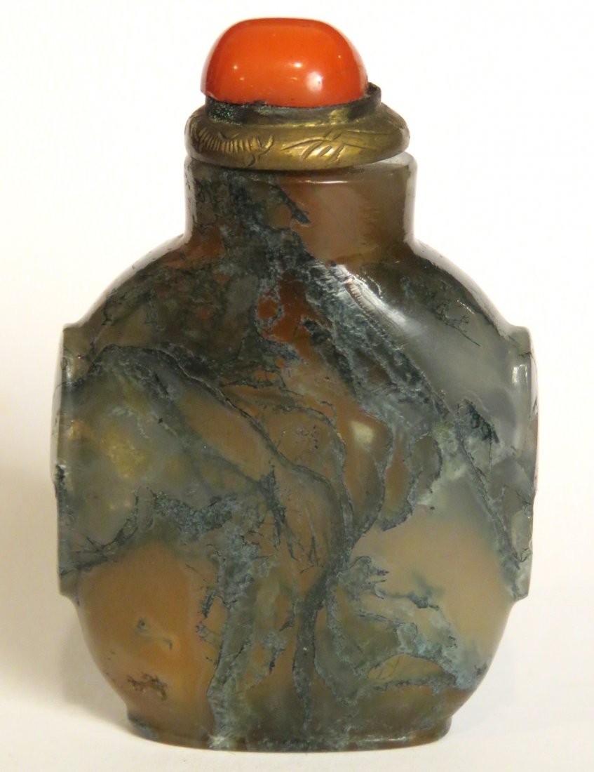 CHINESE CARVED MOSS AGATE SNUFF BOTTLE (1 of 7)