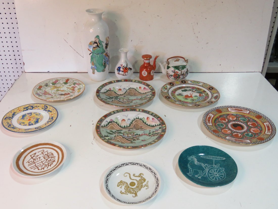 13 ASIAN PORCELAIN OBJECTS (1 of 5)