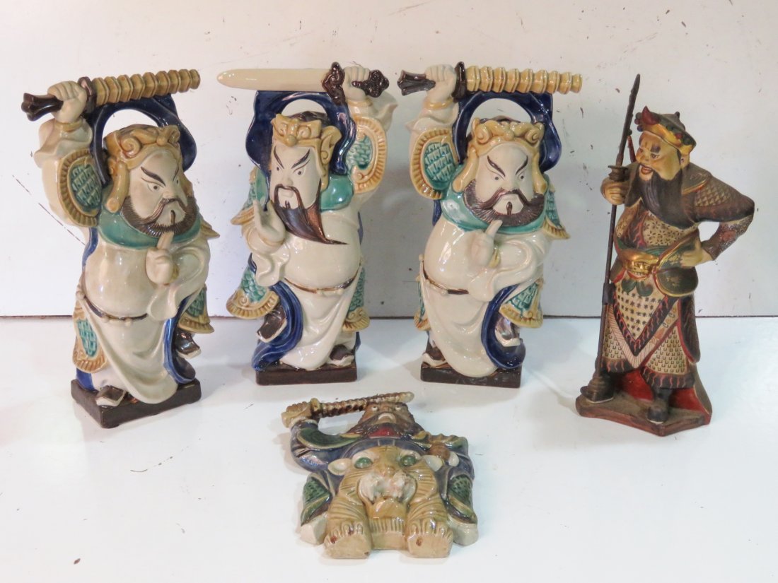 5 ASIAN CERAMIC WARRIOR FIGURES (1 of 4)
