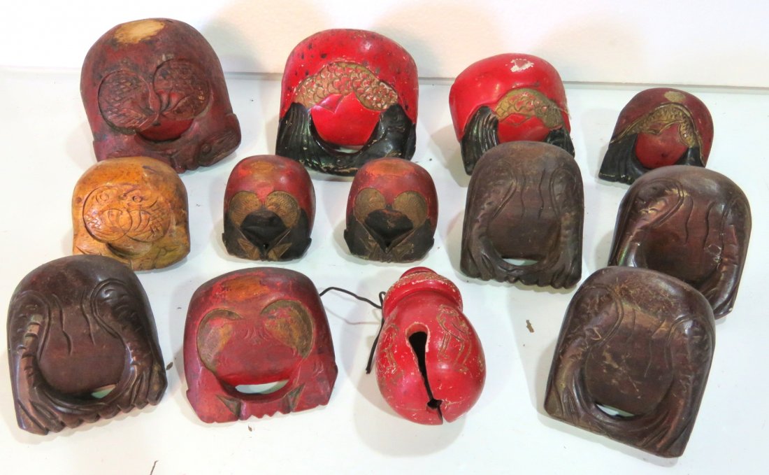 13 ASIAN CARVED WOOD BELLS (1 of 3)