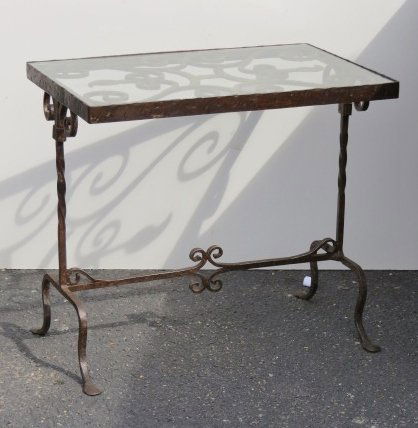HAMMERED METAL SIDE TABLE attr. YELLIN (1 of 4)