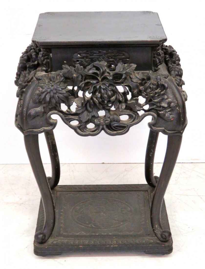 ANTIQUE CHINESE CARVED PLANT STAND (1 of 5)