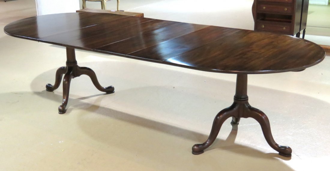 HENKEL HARRIS OVAL MAHOGANY DINING TABLE (1 of 7)