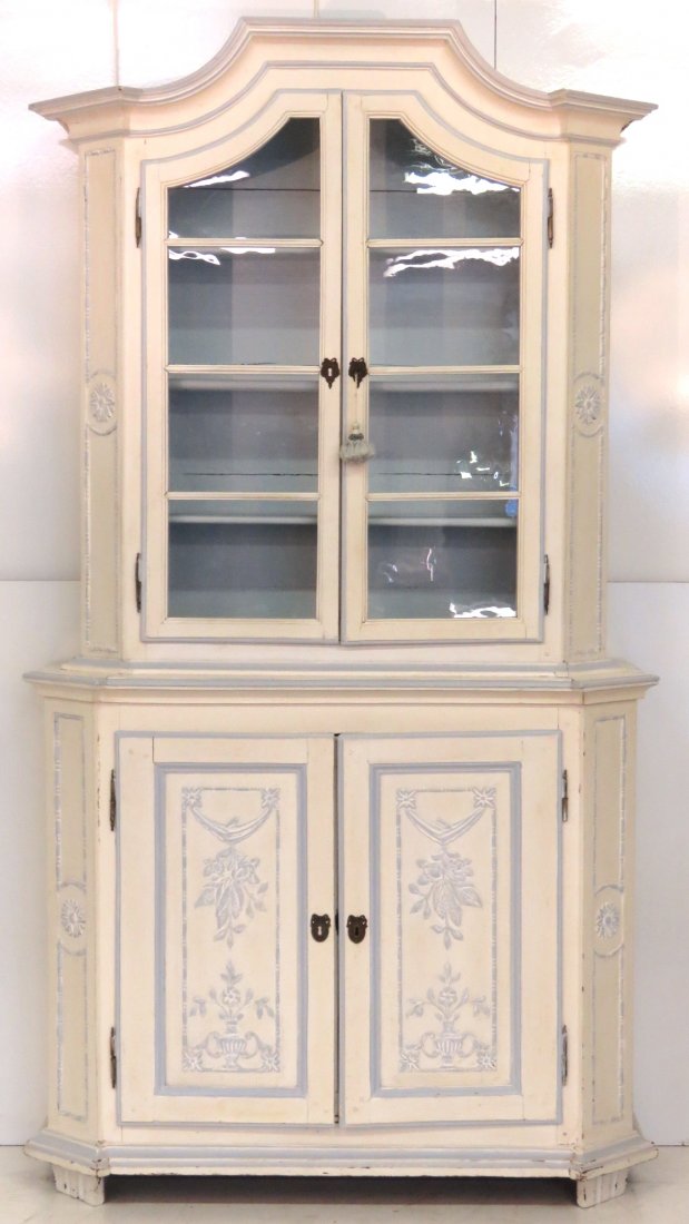 18th c. CONTINENTAL PAINT DECORATED CUPBOARD (1 of 4)