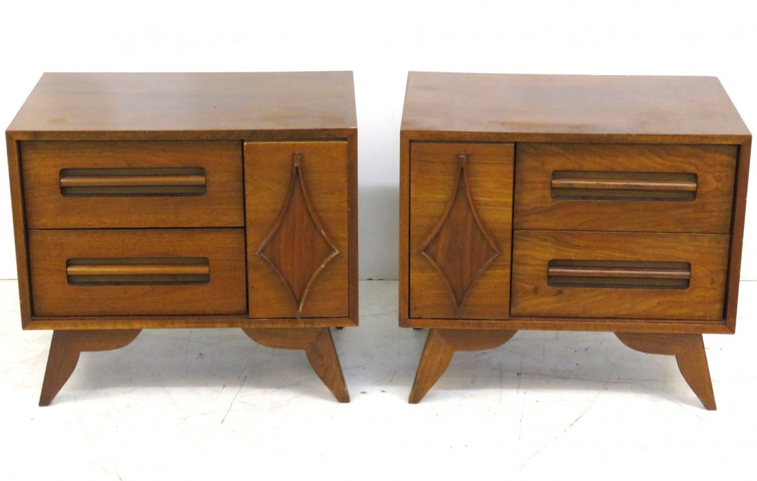 Pair MID CENTURY MODERN WALNUT NIGHTSTANDS (1 of 6)