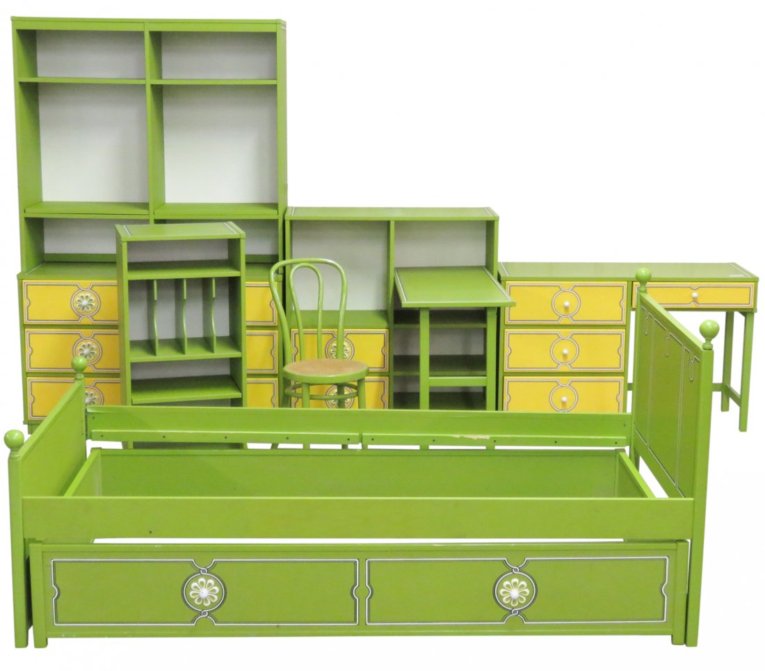 DREXEL PLUS ONE 6 pc. BEDROOM SET (1 of 7)