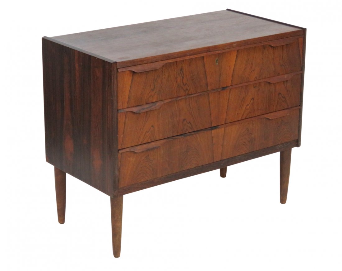 SCANDINAVIEN ROSEWOOD 3 DRAWER CHEST (1 of 3)