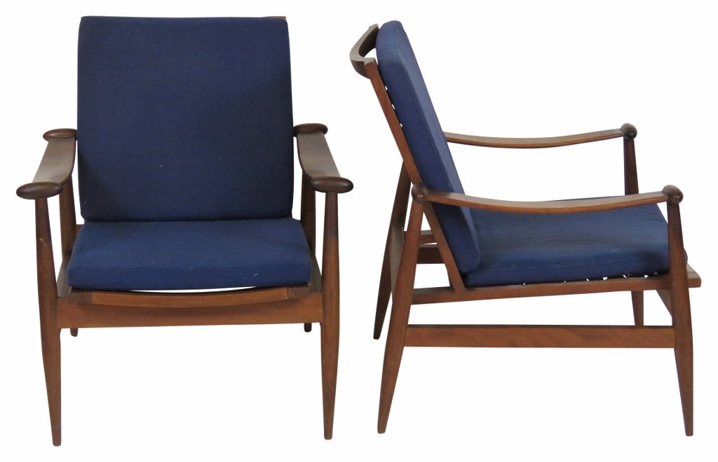 Pair FINN JUHL STYLE MODERN TEAK LOUNGE CHAIRS (1 of 4)