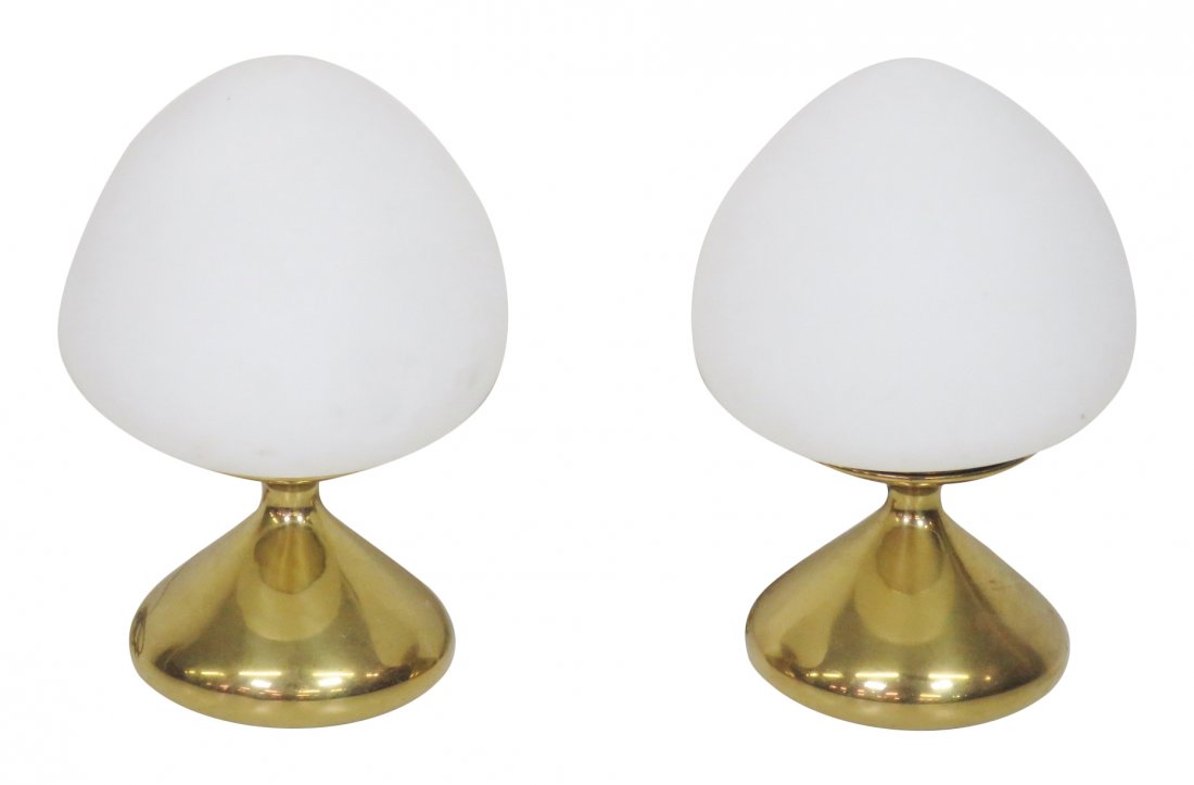 Pair UNDERWRITTERS LABRATORY BRASS GLOBE TABLE LAMPS (1 of 2)