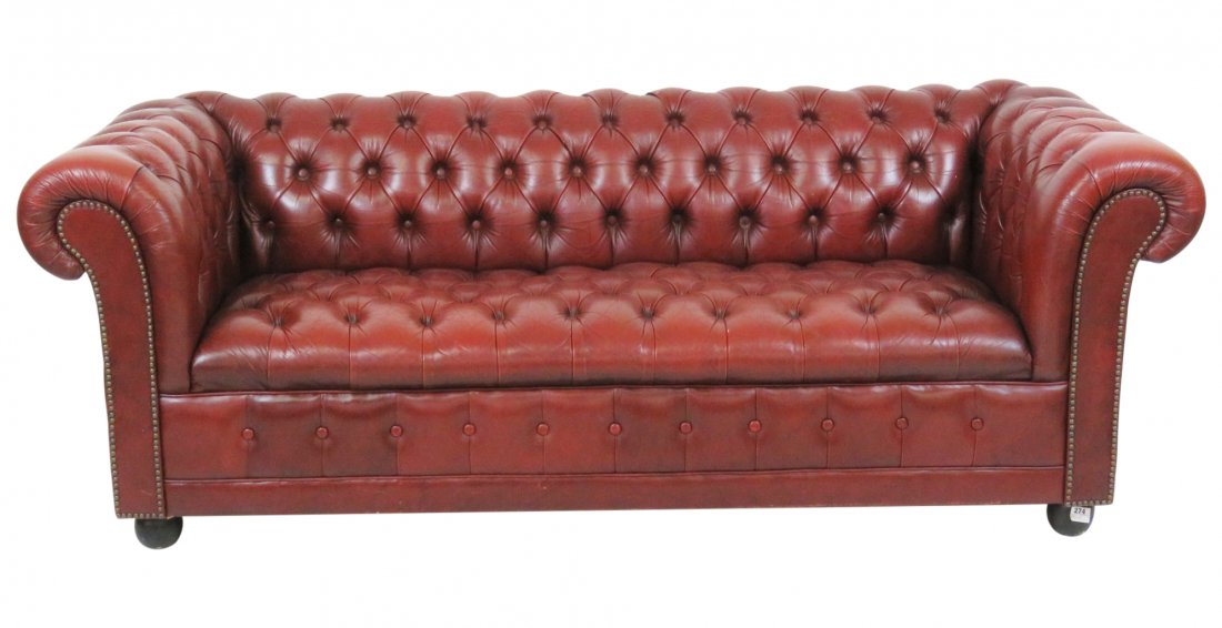 RED LEATHER CHESTERFIELD SOFA (1 of 5)