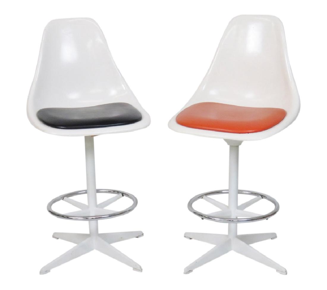 Pair MODERN DESIGN SWIVEL BAR STOOLS (1 of 6)