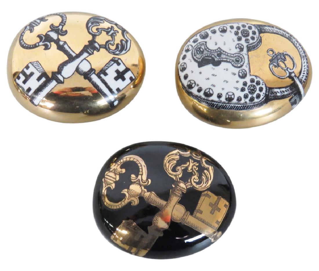 3 FORNASETTI DECORATIVE CERAMIC PAPERWEIGHTS (1 of 5)
