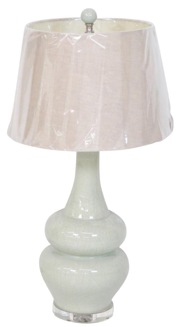 MODERN DESIGN LUCITE & CRACKLED GLASS TABLE LAMP (1 of 3)