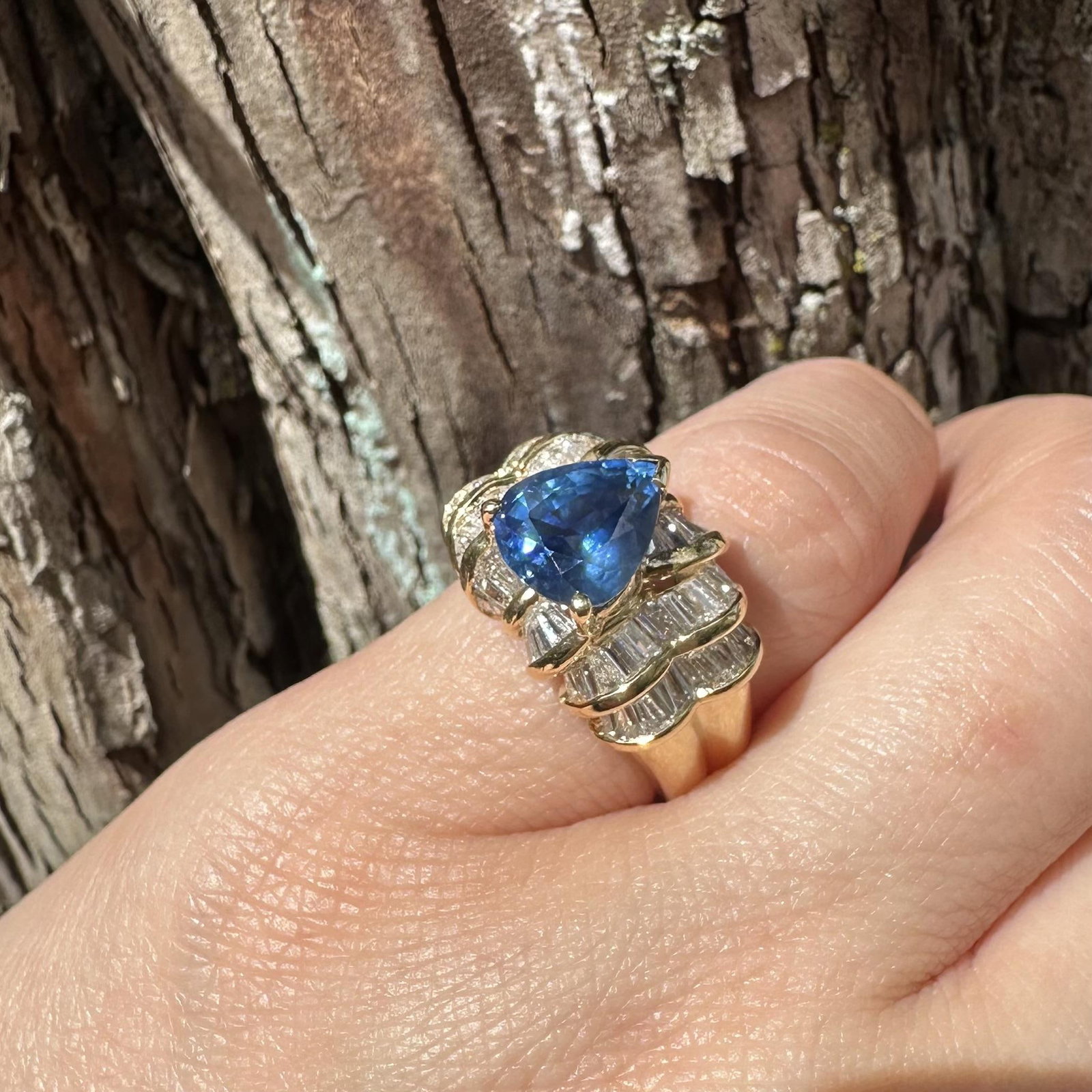 18k Gold GIA Pear Sapphire w/ Diamond Statement Ring - 3