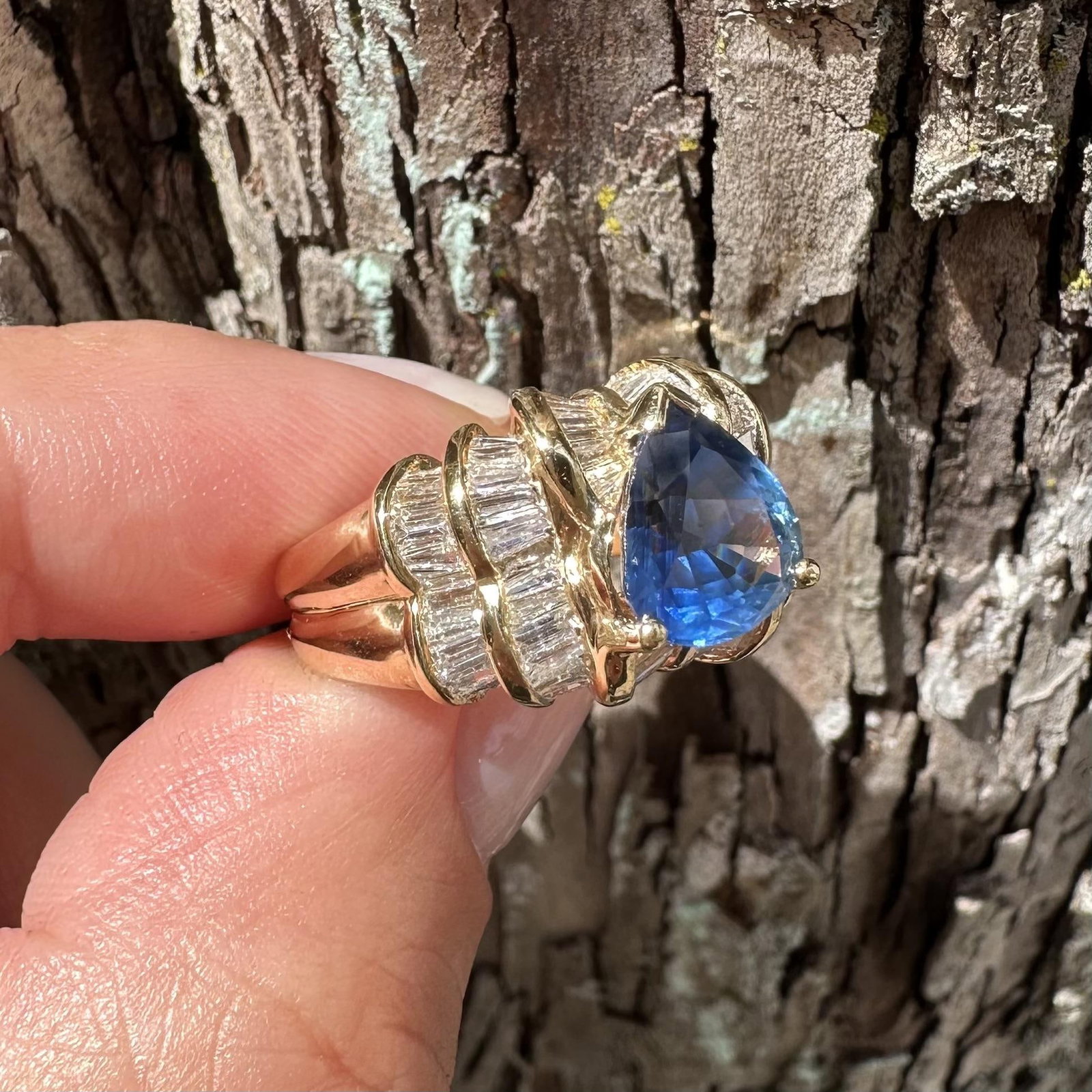 18k Gold GIA Pear Sapphire w/ Diamond Statement Ring - 7