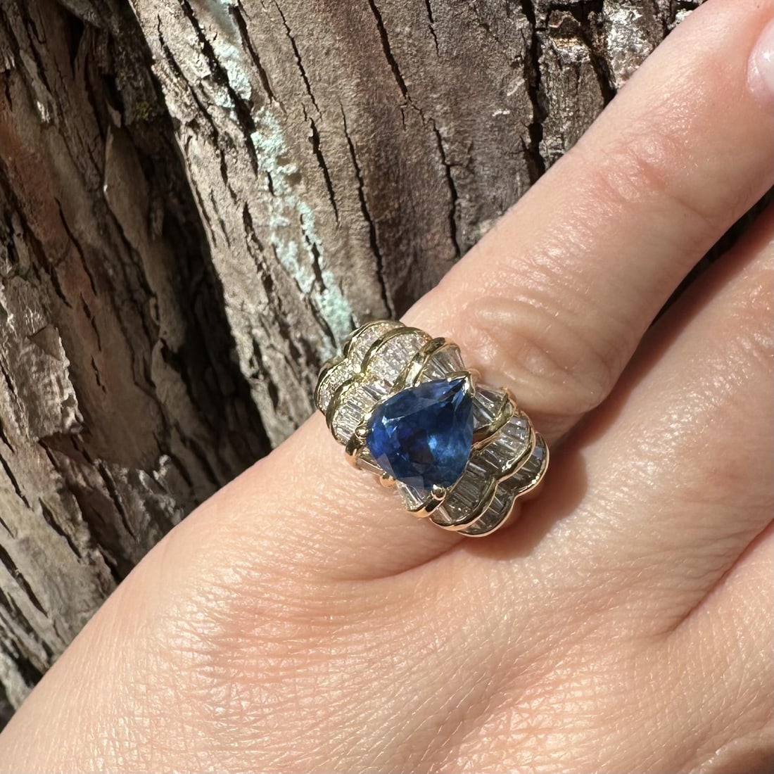 18k Gold GIA Pear Sapphire w/ Diamond Statement Ring - 8