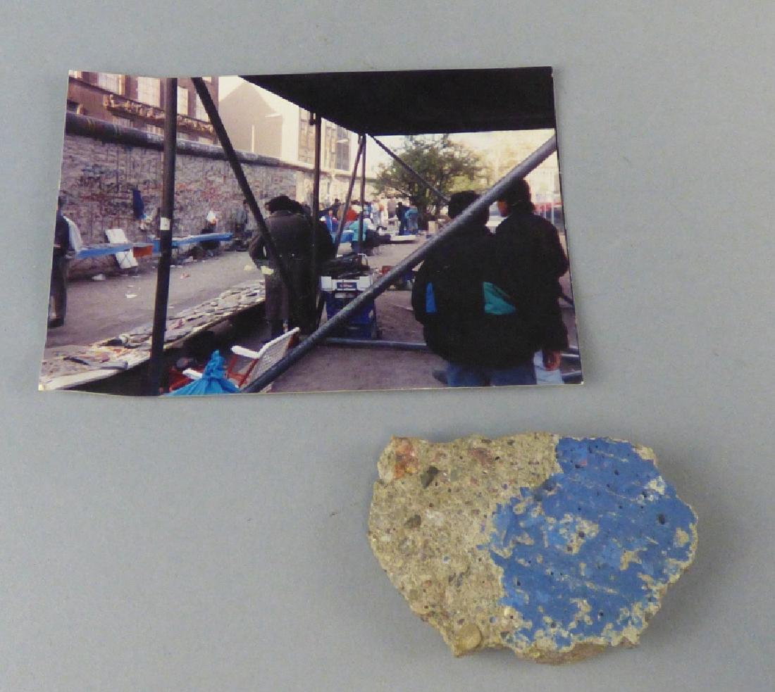 [COLD WAR] Fragment of the Berlin Wall and Photo (1 of 5)