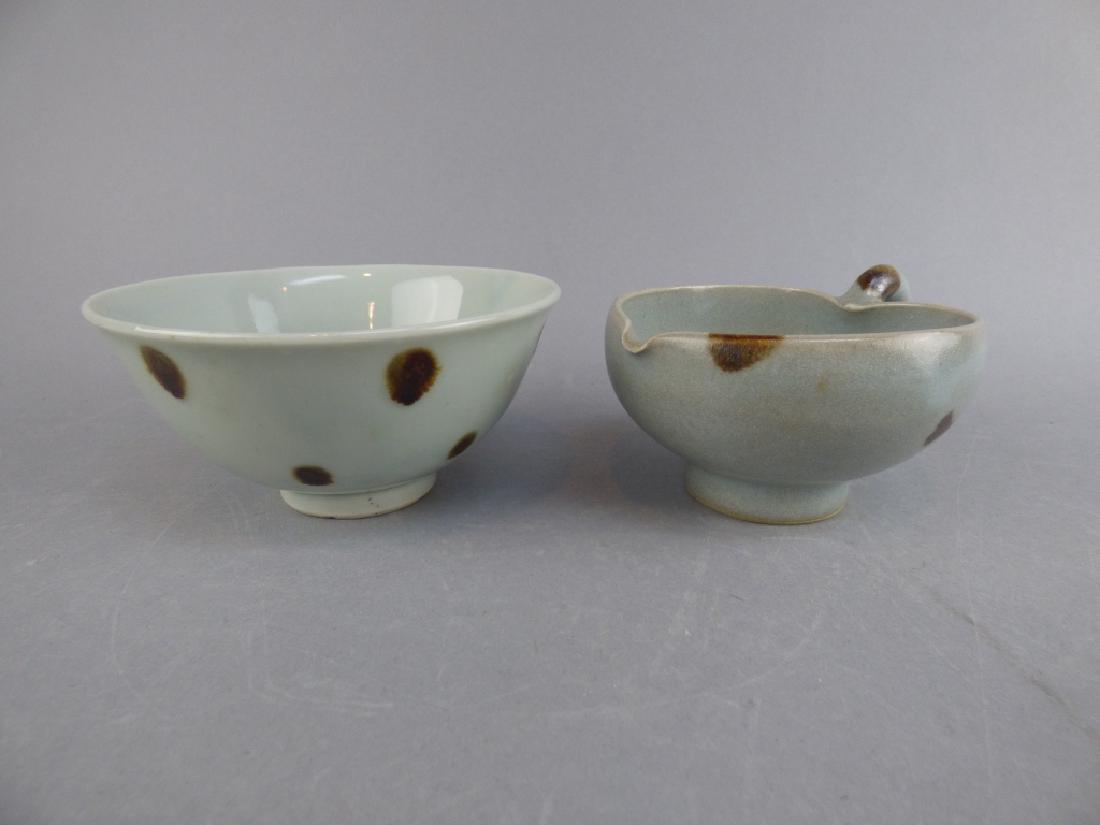 2 Spotted Items: Pourer/ Bowl 4.5" Dia x 2.25"