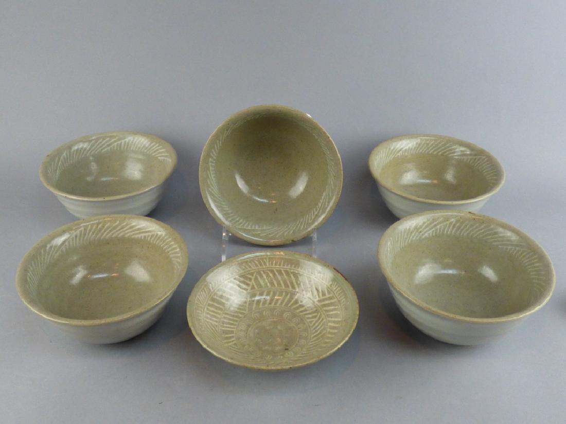 6 Pottery Bowls Tan and White (1 of 8)