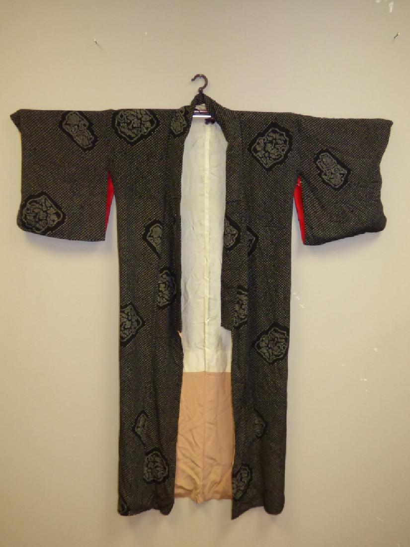 Japanese Kimono - Black & White: Size : 58" x 52"