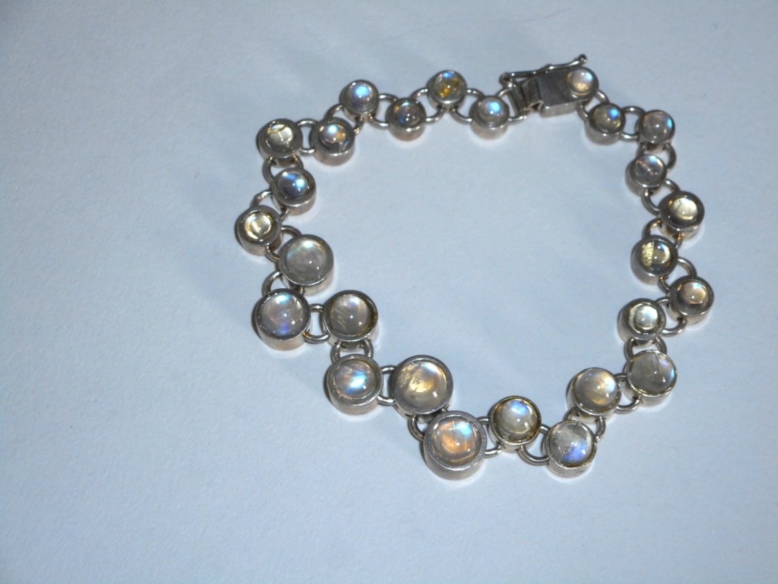 Taisto Palonen Moonstone Bracelet (1 of 3)