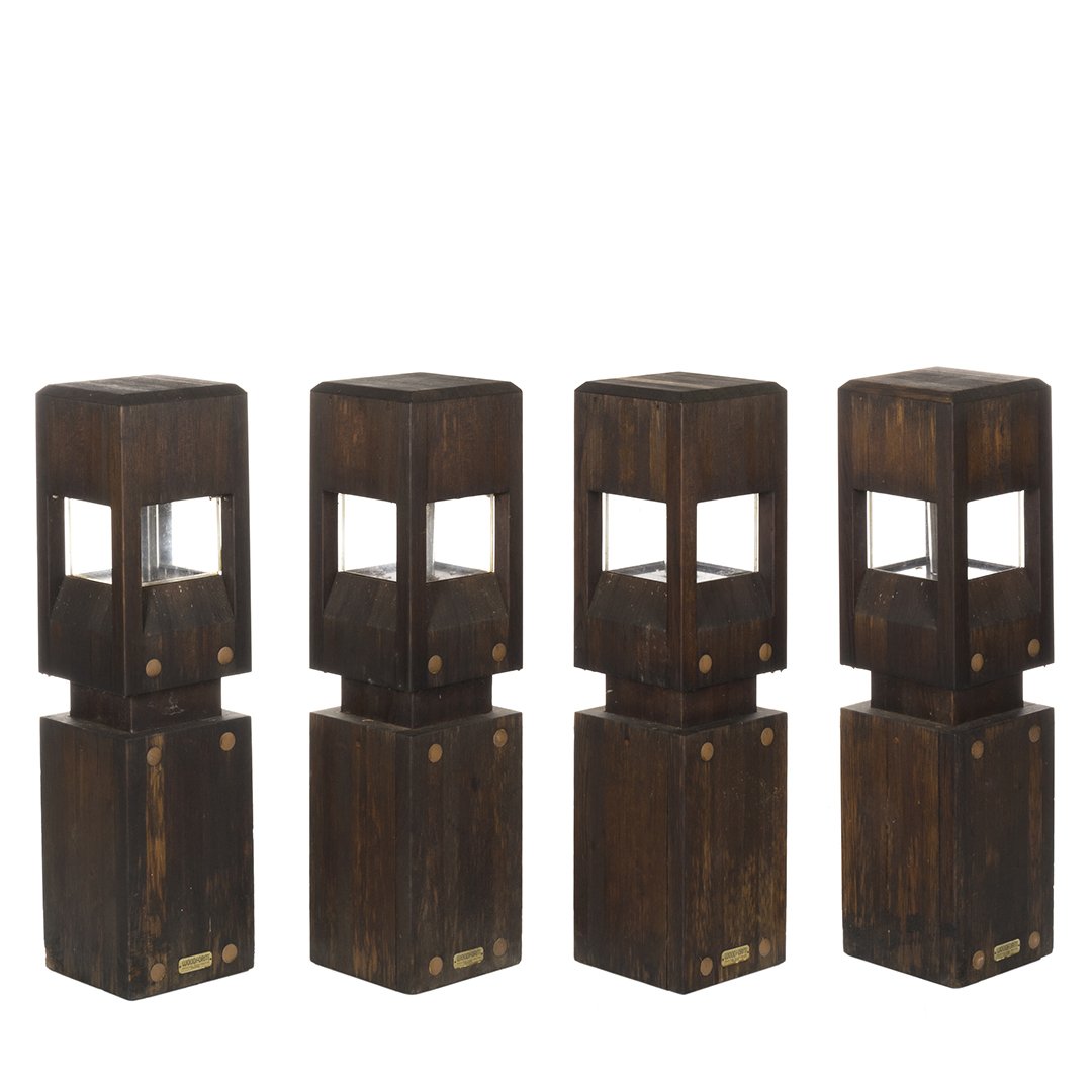 Woodform Redwood Outdoor Lights (4) (1 of 4)