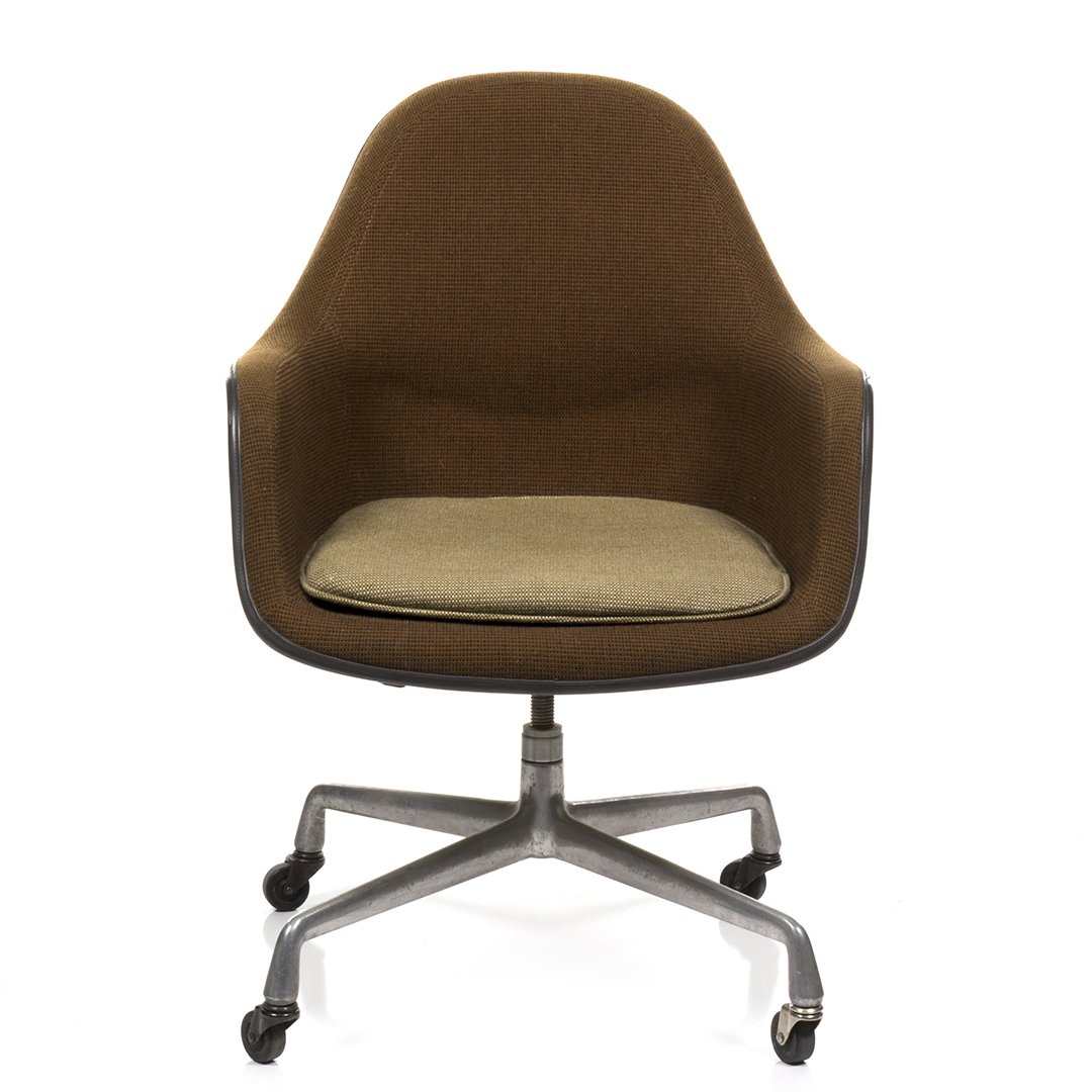 Charles Eames Executive Shell Chair (1 of 5)