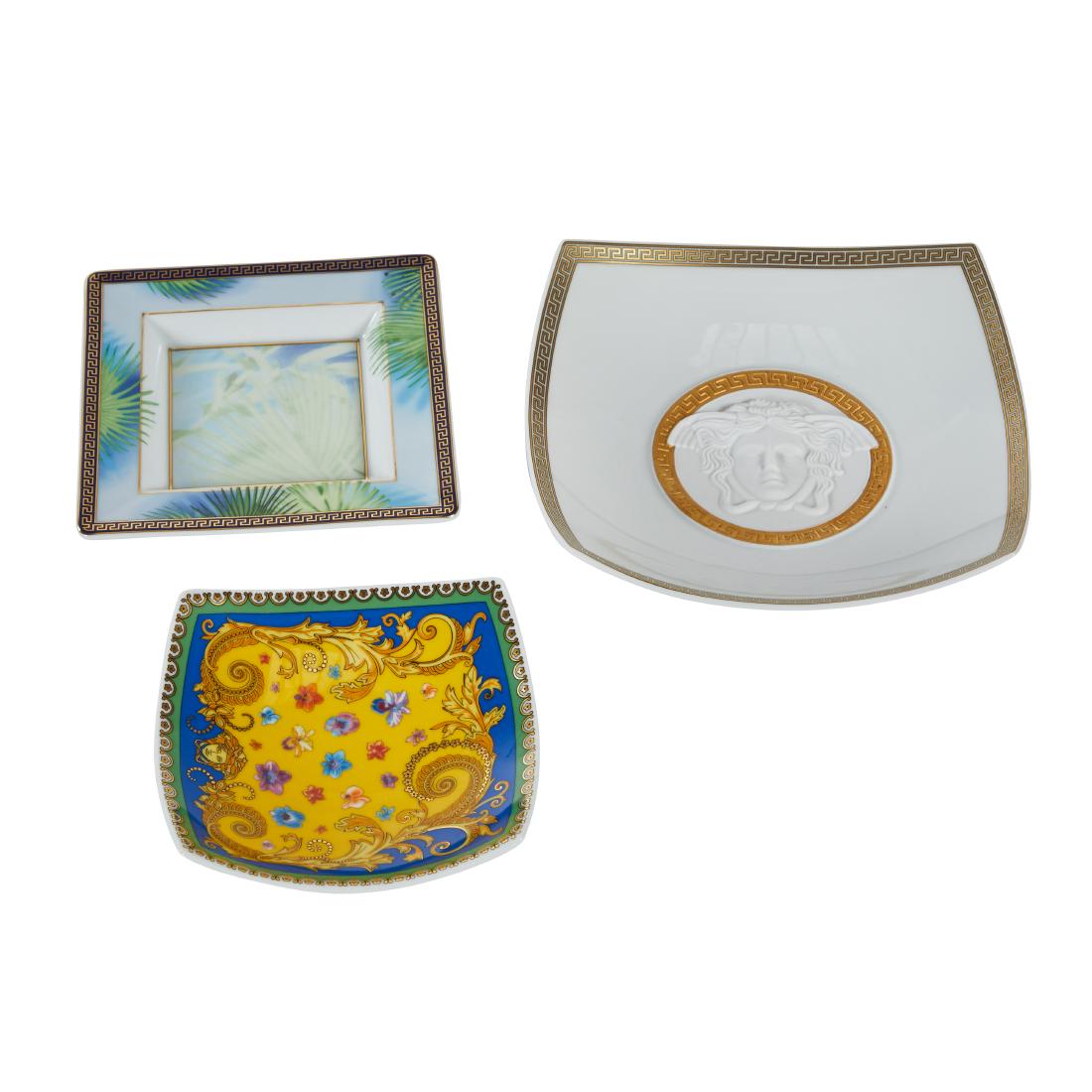 Gianni Versace Plates (3) (1 of 7)