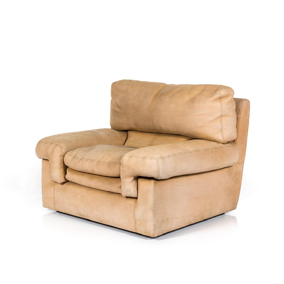 Roche Bobois Chair: Leather lounge chair with natural finish by Roche Bobois, France 1970s.