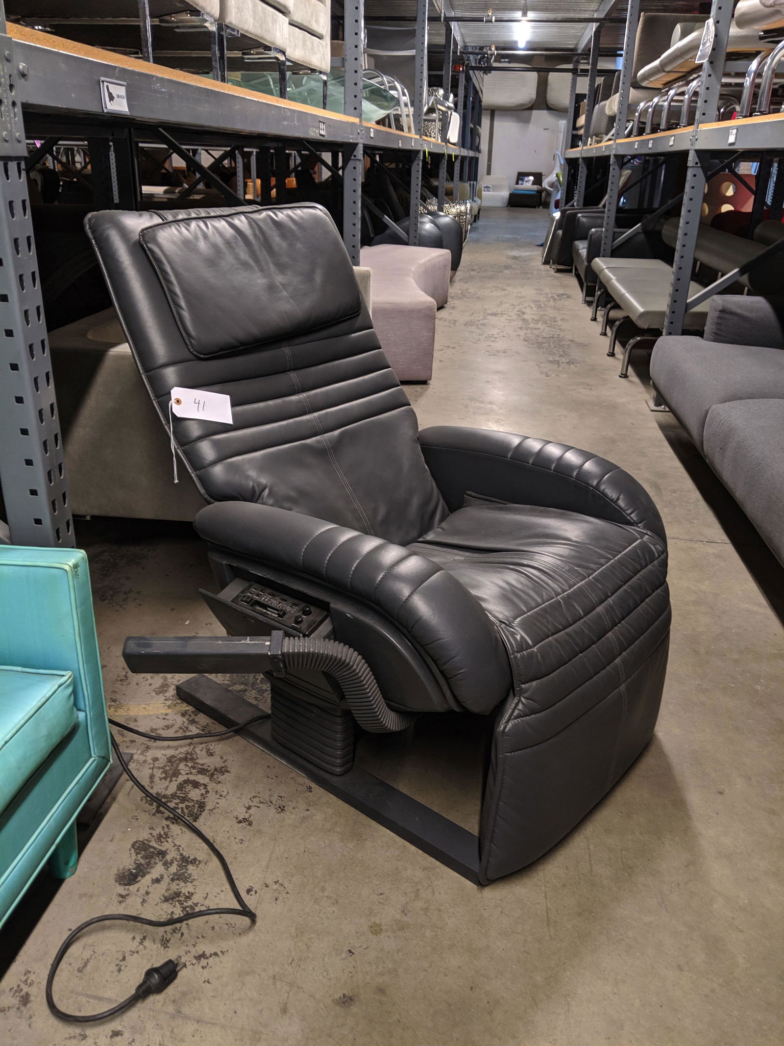 Electronic Lounger (1 of 2)