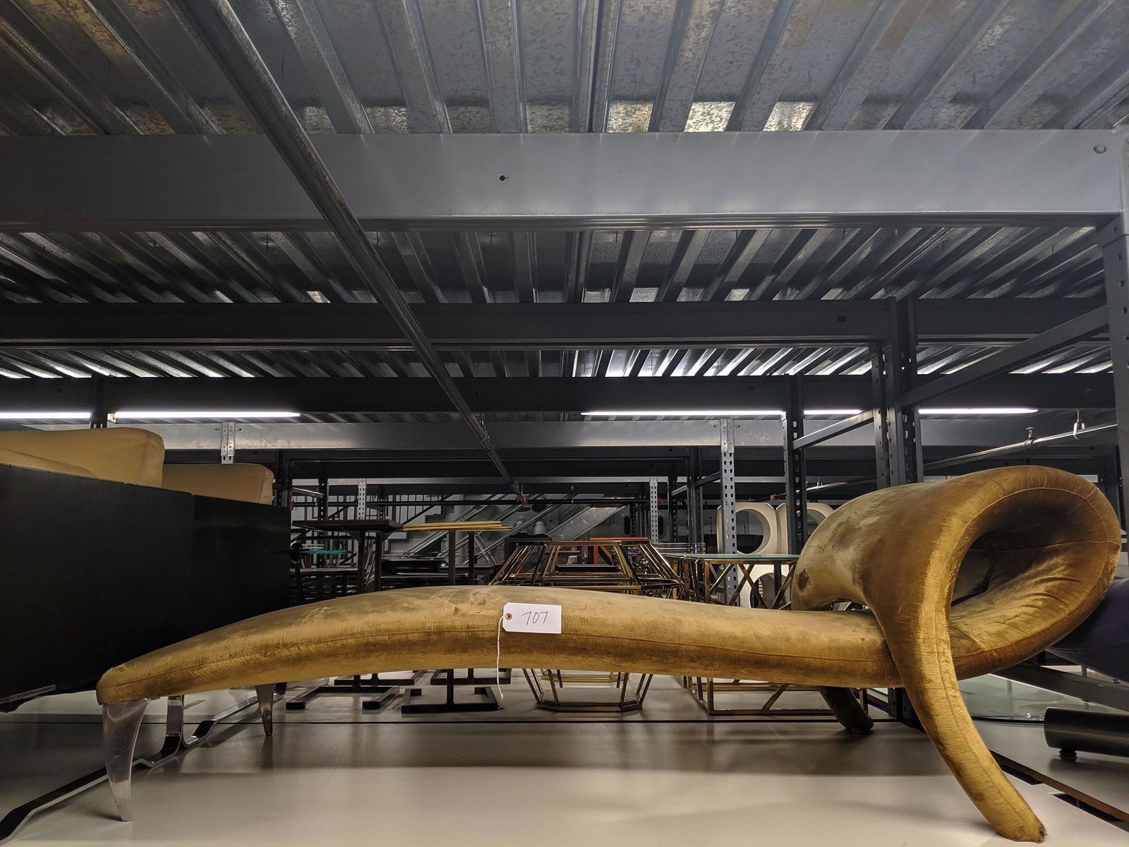 Post Modern Chaise (1 of 4)