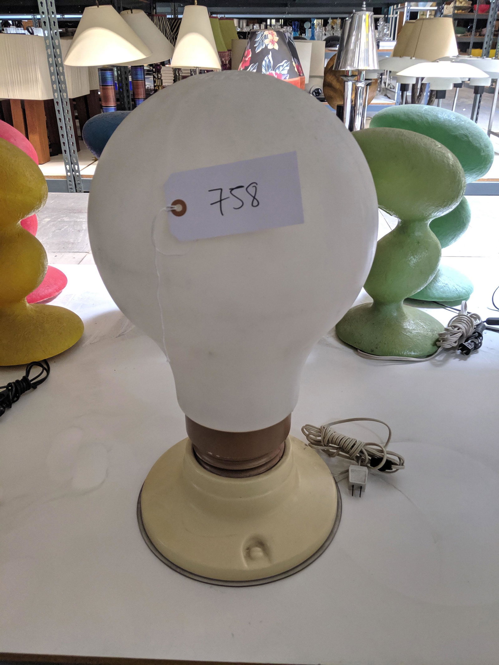 Le Bulb Lamp (1 of 1)