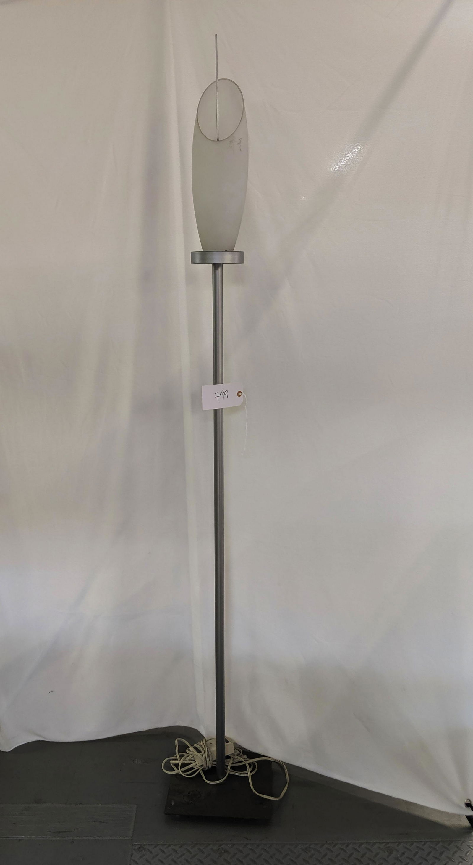 Modern Floor Lamps (2) (1 of 1)