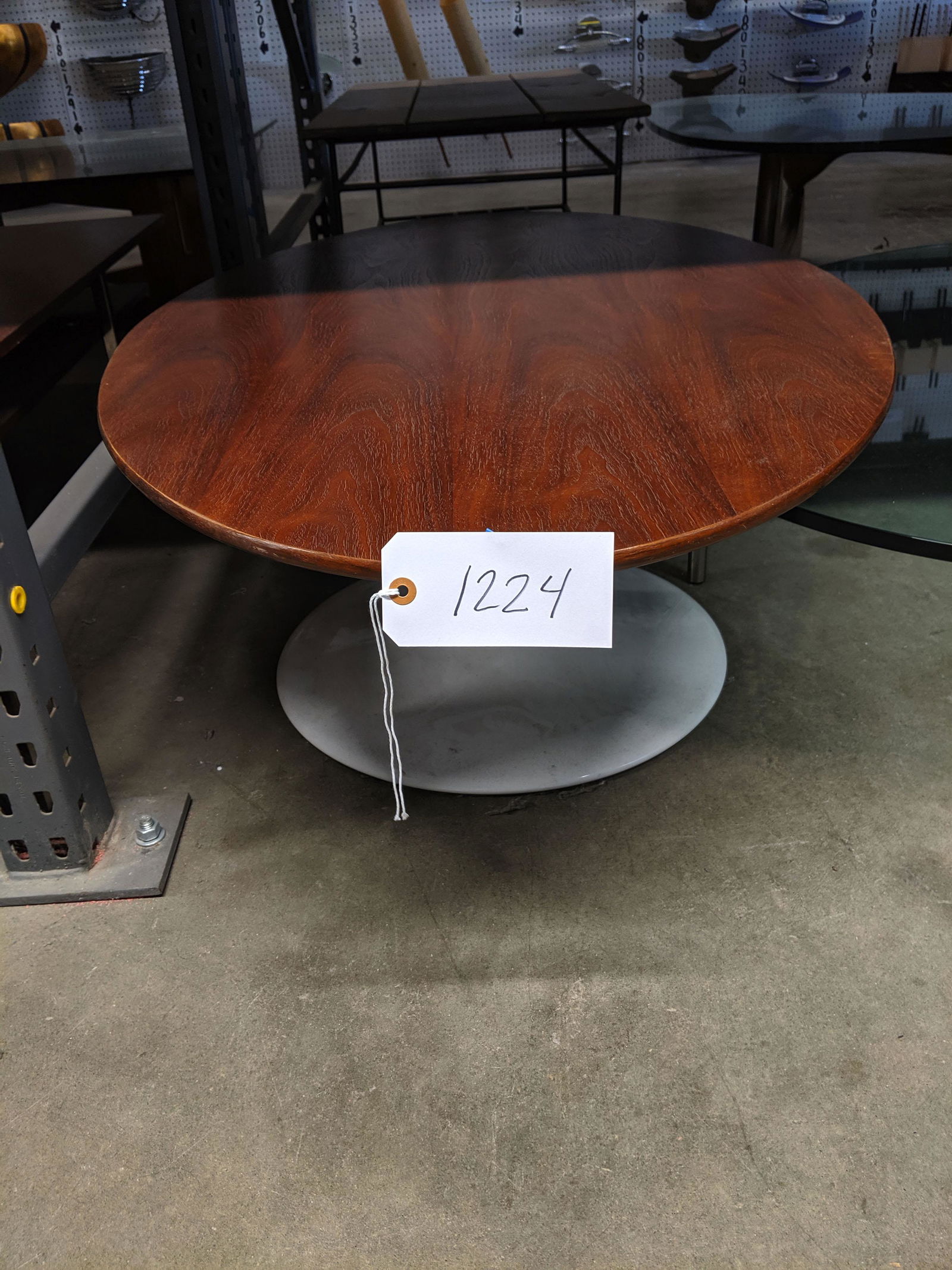 Tulip Style Coffee Table (1 of 1)