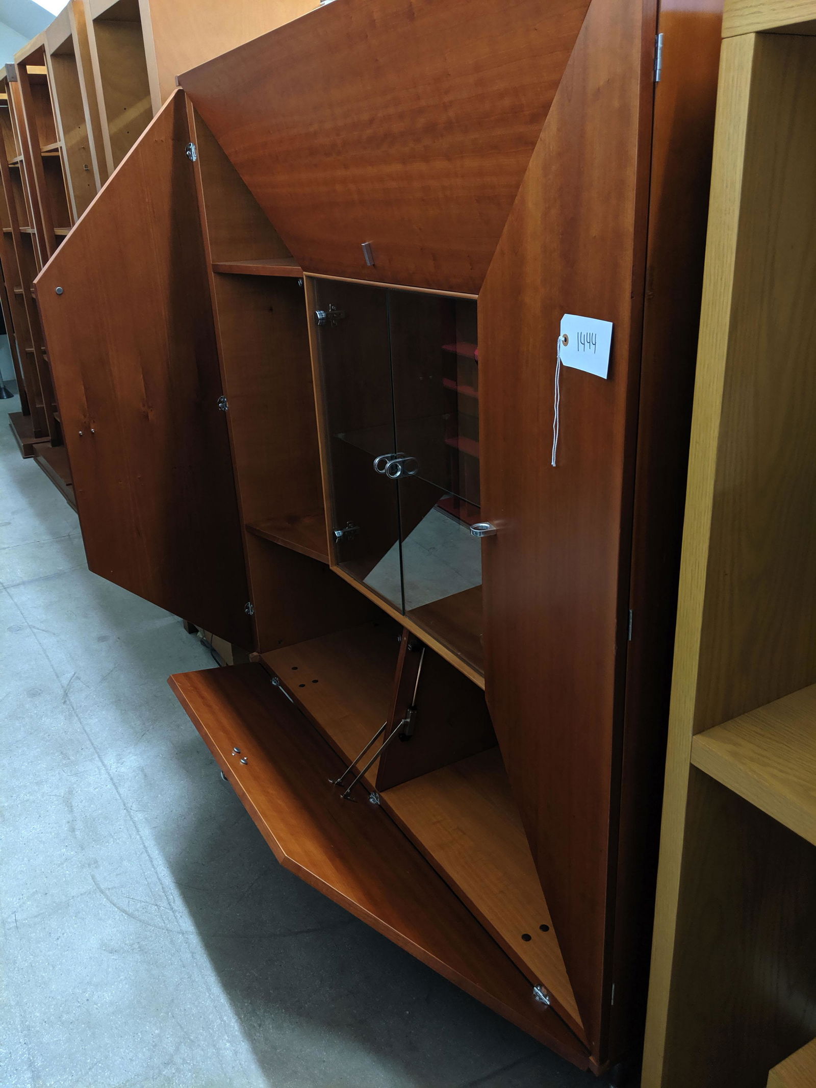 Large Storage Unit (1 of 2)