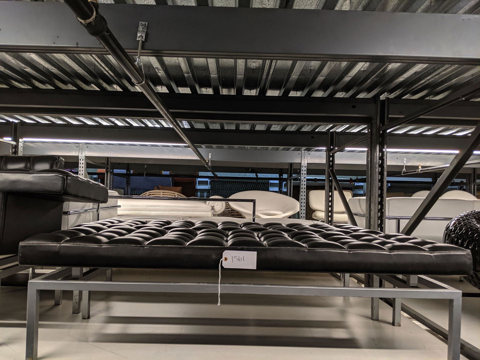 Modern Seating Set (1 of 3)